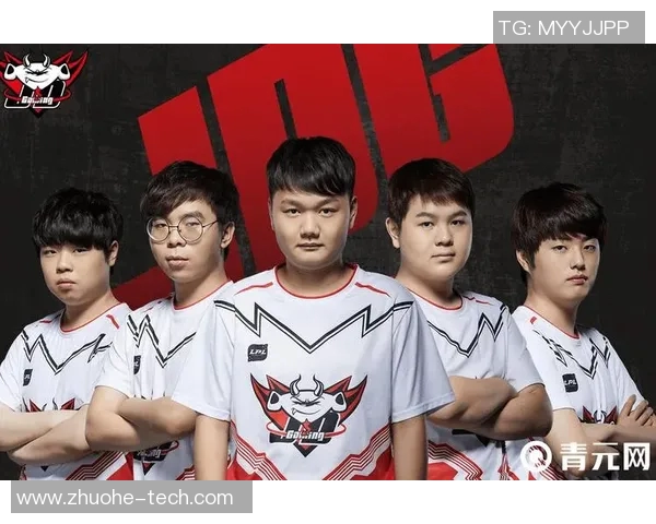 聚焦王者荣耀战术解析：JDG如何运用策略赢得比赛胜利